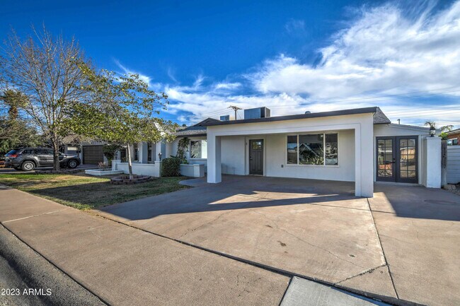 Photo - 8349 E Columbus Ave