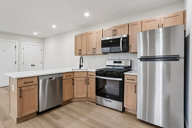 Photo - Petoni Apartments