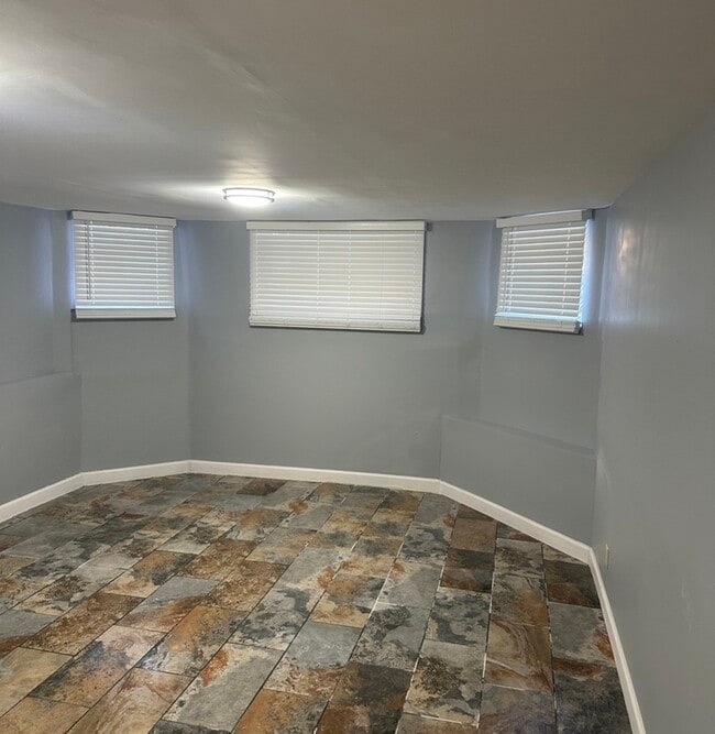 Photo - 7612 S Phillips Ave Unidad garden