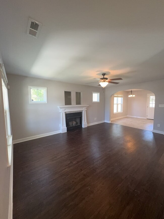 Photo - 1115 Westmoreland Dr