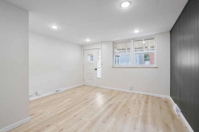 Photo - 138 S 17th St
