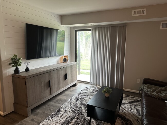 Photo - 270 E 13 Mile Rd Condo Unit 34