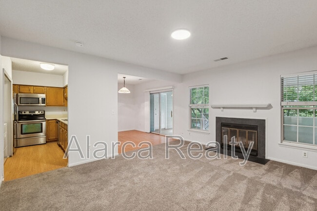 Photo - 19901 Henderson Rd Condo Unit G