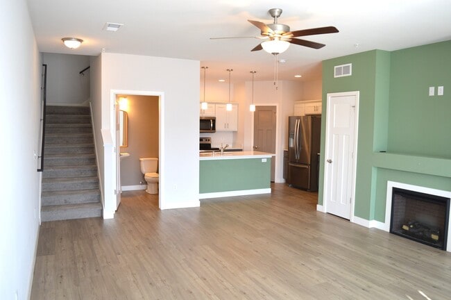 Photo - 4940 Innovation Dr Unidad 4940