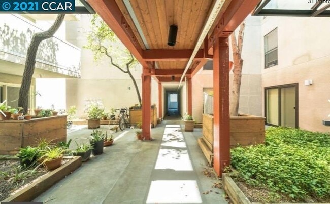 Gated garden - 1771 Broadway St Unit 300