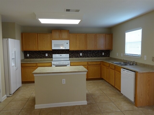 Photo - 7522 Drake Cyn