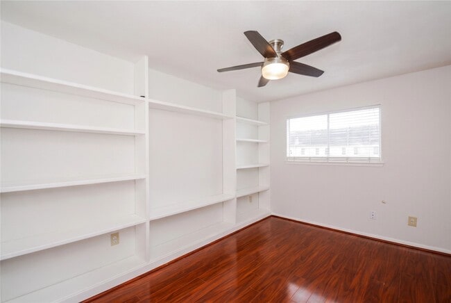 Photo - 8511 Ariel St