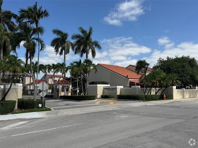 Building Photo - 6405 SW 132nd Ct Cir Rental