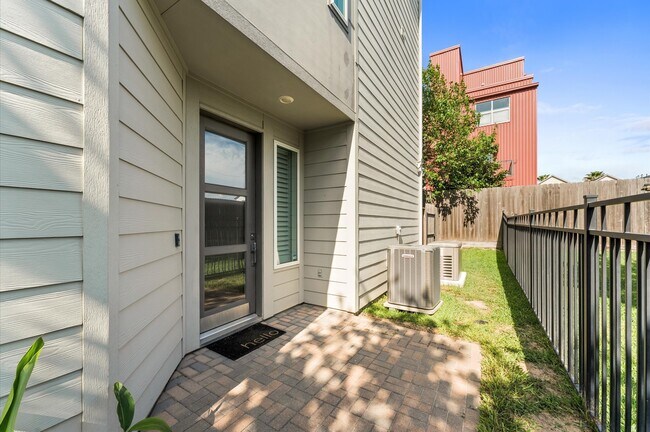 Photo - 312 Eado Park Cir