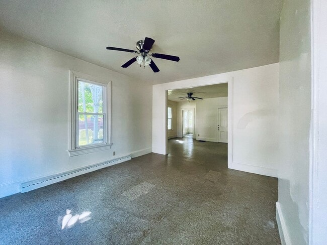Photo - Spacious 3 Bedroom home FOR RENT in Bridge...