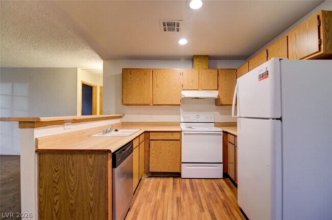 Building Photo - 4201 Terrestrial Dr Unit 223