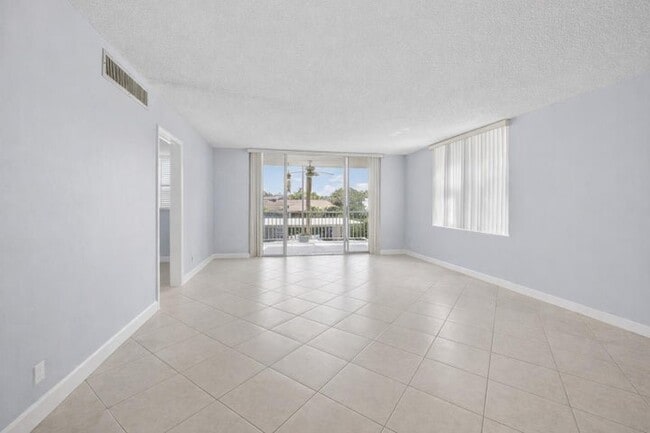 Photo - 931 Gardenia Dr Unit 269