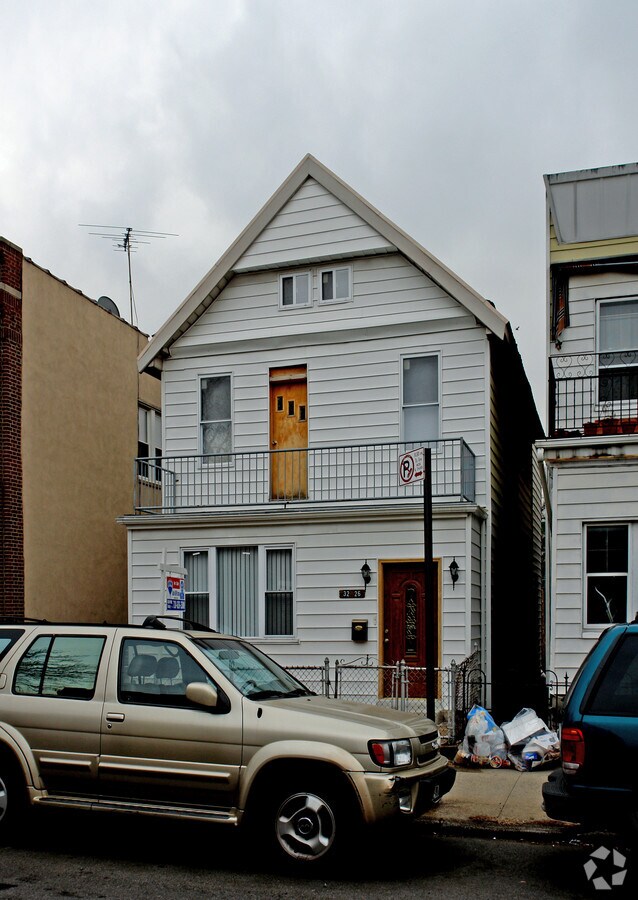 Photo - 32-26 45th St