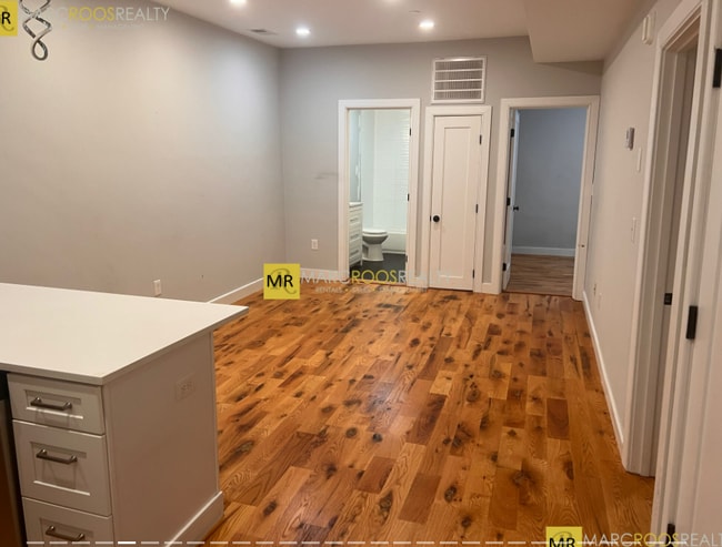 Photo - 283 Chelsea St