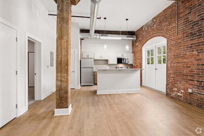 2BR, 1BA - 890SF - Dining Room