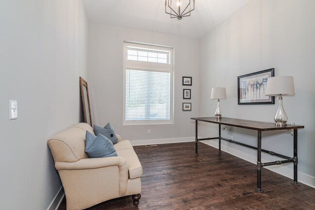 Photo - 5070 Ranchview Ln N