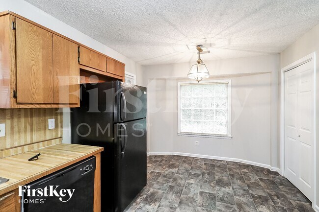 Photo - 434 Ashwood Dr