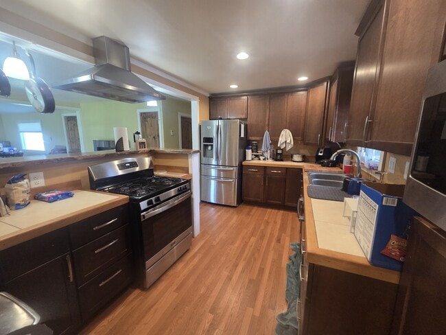 Photo - 2406 Durston Rd