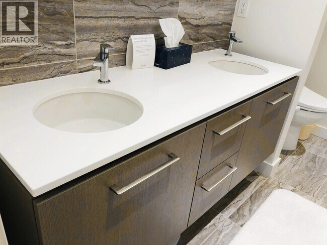 Photo - 6611 Pearson Wy Unit 9xx