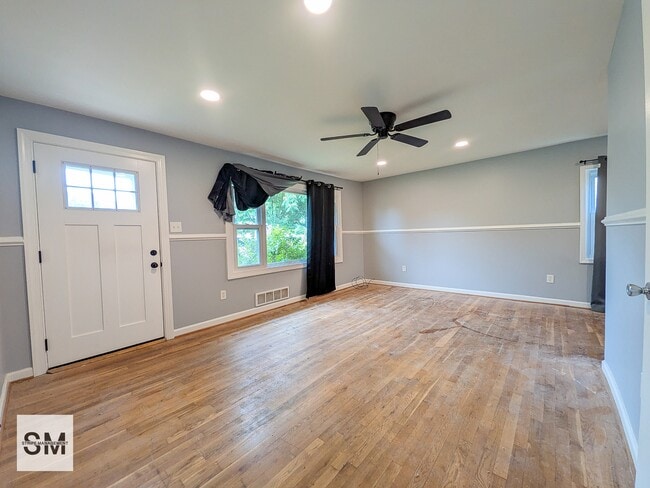 Photo - 6722 Fairwood Rd