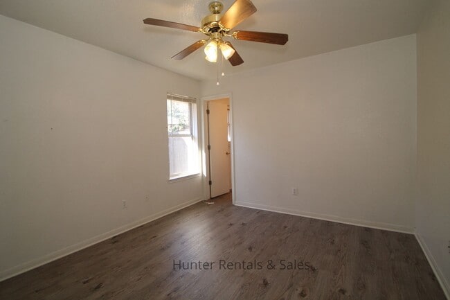 Photo - What's Not To Love?