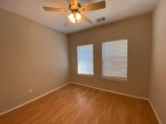 Photo - 38 W Sage Creek Pl