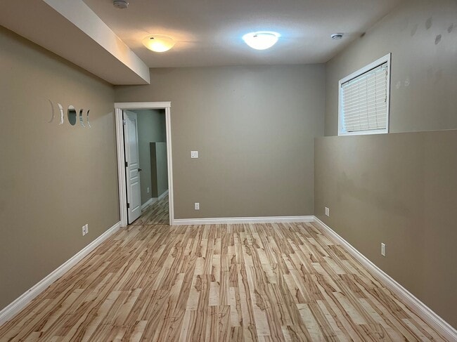 2 Bed 1.5 Bath Unit in Sylvan Lake, AB