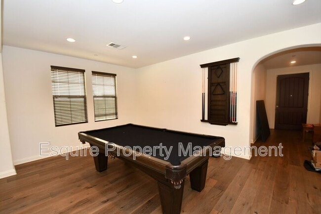 Photo - 505 Elm Cottage Ct