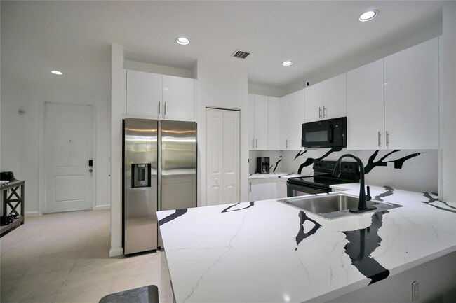 Photo - 378 NE 47th Pl