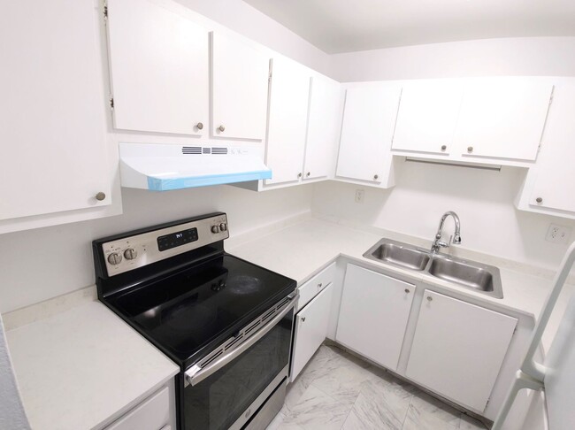 Gorgeous and Spacious 2/1 Unit in Hialeah - Gorgeous and Spacious 2/1 House Unit in Hialeah