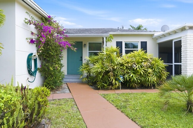 Photo - 221 Princeton Dr