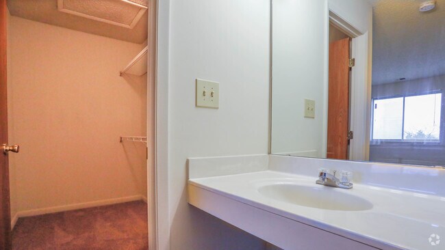 2 Bedroom/ 1 Bath - Master
