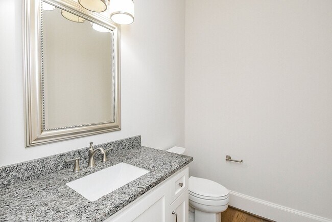 Photo - 810 Remington Glade Dr