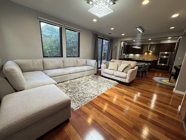 Photo - 3192 Fallen Leaf St