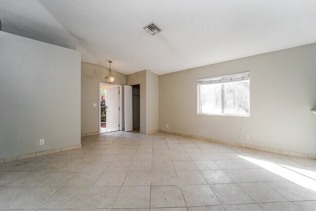 Photo - 1447 SW 45th Way