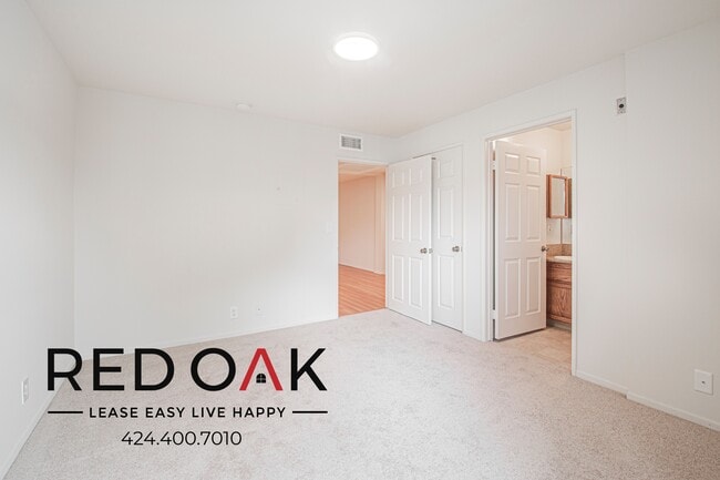 Photo - 4651 Cahuenga Blvd Unit 209