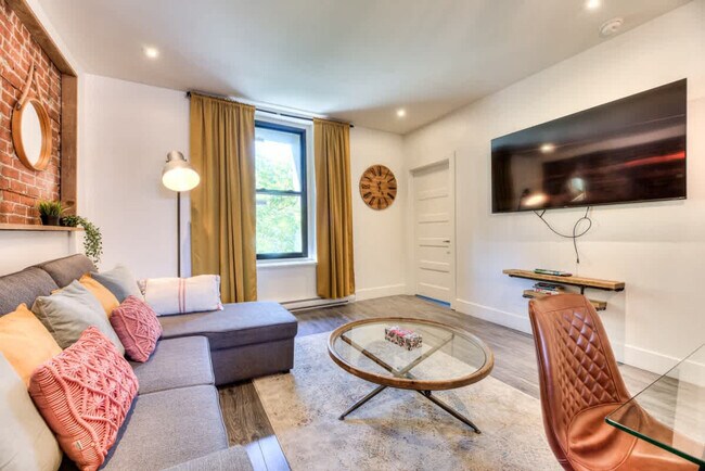 Photo - 3833 R. Saint-Denis Unit SI FL3-ID1543119P