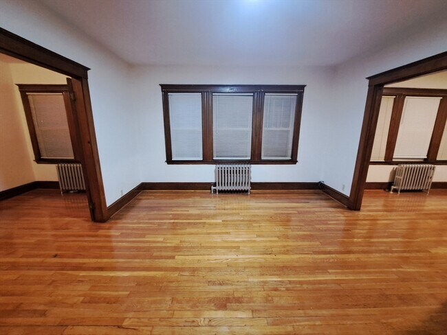 Photo - 452 Ashmont St Unidad 2