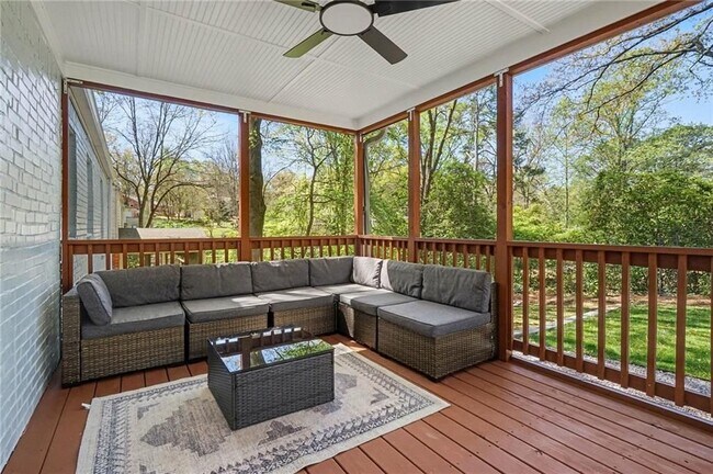 Photo - 1201 Walker Dr