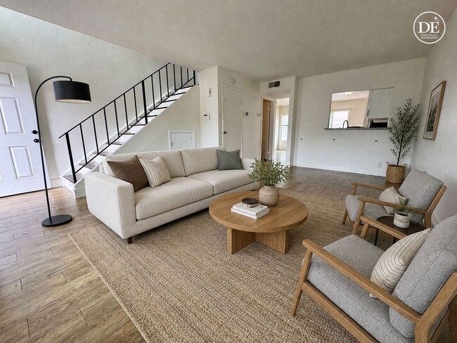 Photo - FOR RENT 2BD/1.5 BA/2 parkings/ Town House
