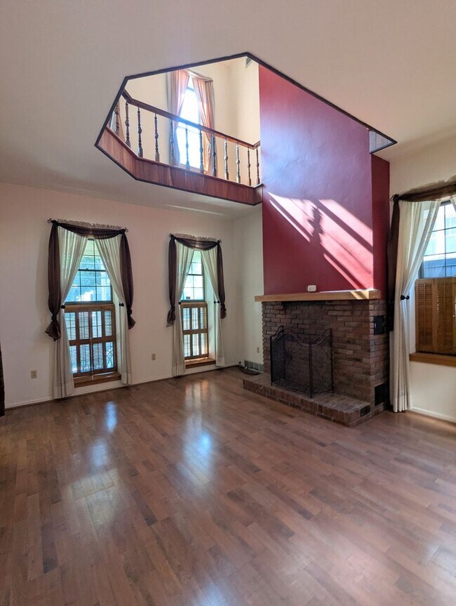 Photo - Unique 3 Bedroom, 2.5 Bathroom Single Family Home (Shadyside)