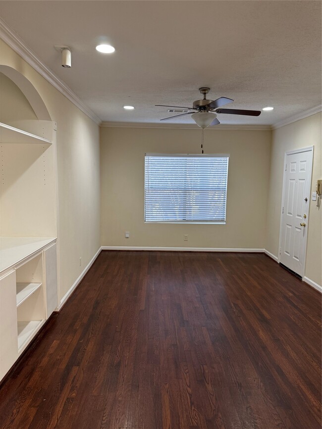 Photo - 315 Branard St Unit 3