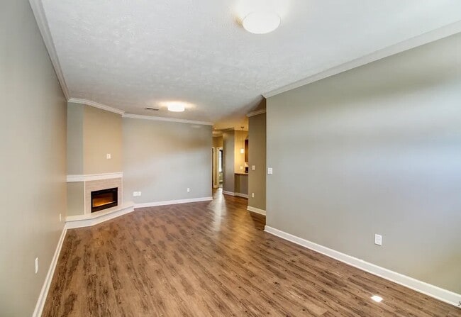 Summit Falls Apartments & Townhomes