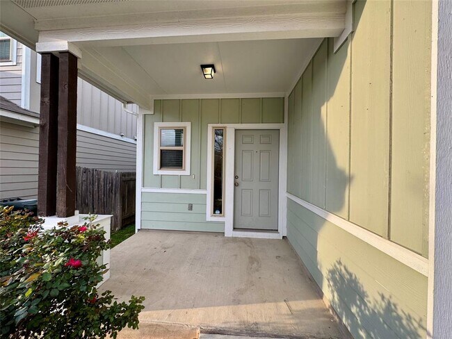 Photo - 219 Wapiti Rd