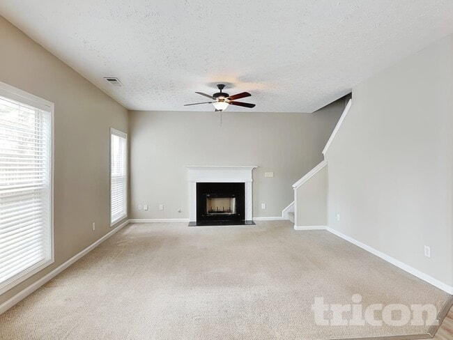 Photo - 315 Clairidge Ln SW