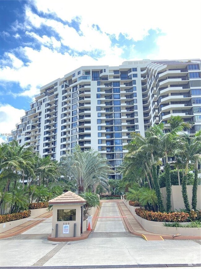 Building Photo - 520 Brickell Key Dr Unit A1401 Rental