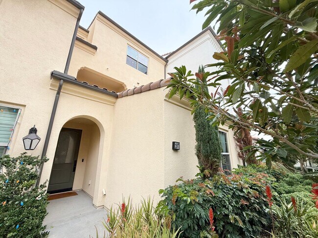 Photo - Stunning 3 story home In the heart of Irvine!