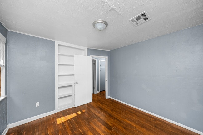 Photo - 2035 NW 24th St