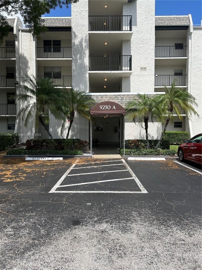 Photo - 9230 Lagoon Pl Condo Unit 210