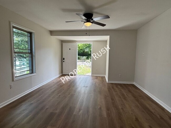Photo - 1718 Portland St Unit B